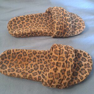 Seychelles Cheetah Print Sandals Size 6